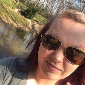 Meet your Posher, Keri